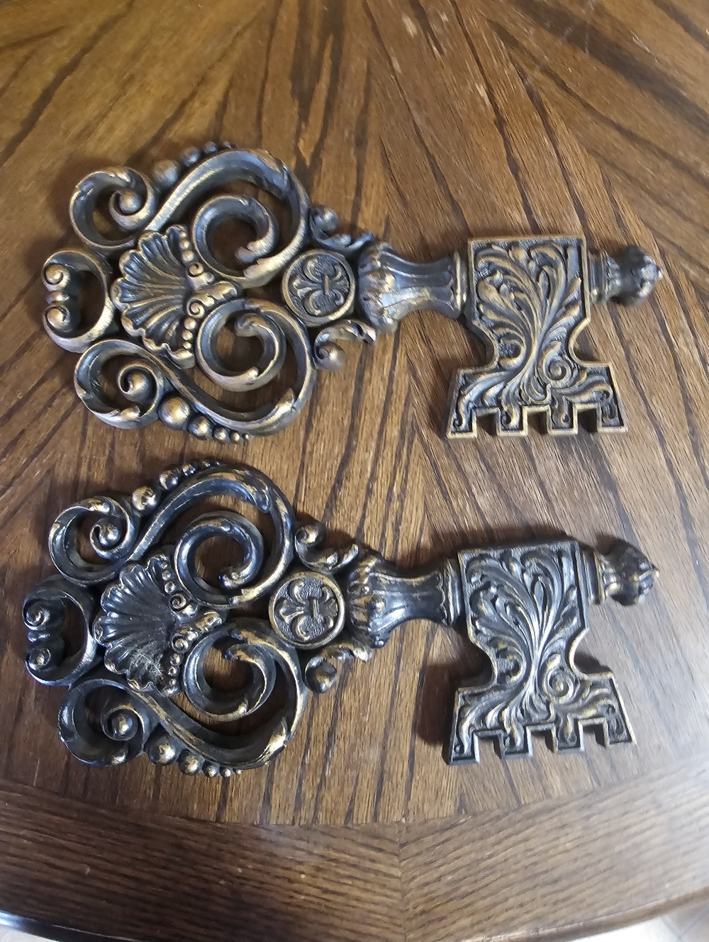 Vintage Ornate Decorative Wall Keys in Plastic Metallic Bronze 70s Home Interior